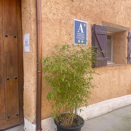 Las Hadas Albergue -Solo Para Peregrinos - Vegano -Bar Reliegos Exterior photo